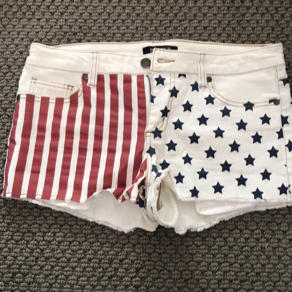 Festive American flag denim shorts